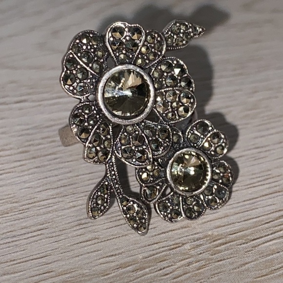 Fossil Silver Black Flower Ring Hematite Stones Marcasite Shimmery Whimsical - Picture 12 of 15